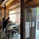 석촌고분역 2번출구 앞 이미지