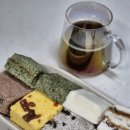 아침대용떡 개별포장되어 있는 &#39;총각쓰떡&#39; 백설기 쑥썰기