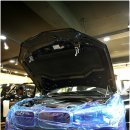 신형 BMW X6 소닉디자인 스피커로 개선된 음질과 방음 작업으로 정숙성을 가졌습니다. 오렌지커스텀에서! 이미지