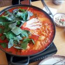 앞꼬지닭칼국수