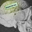 새로운 연구 : 아스파탐 왜곡 뇌 기능의 FDA 승인 수준은, 뇌 세포를 죽 이미지