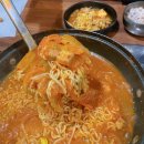 뚠뚠돼지김치찌개 이미지