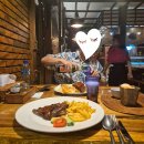 카페;이가 | 맛집｜일몰 짐바란비치 씨푸드 비치발리카페 이가와룽 후기 Lezat Beach 레스토랑 메뉴 위치 가격 Tlaga...