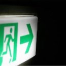 비상구 이미지
