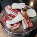 복돼지솥뚜껑생삼겹살 이미지