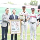 [KBO 40 - The moment 2018] 정상 오른 비룡… 리그 뒤집은 '뒷돈 트레이드' 이미지