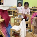 5월 3주 놀이사진입니다(2)- 사물로 놀아요(책상, 의자, 바구니, 천 등), 달려라 풋살!! 이미지