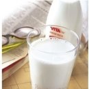 우유의 비타민 B12, 신경손상 줄여 치매 억제 이미지