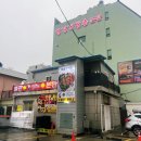 무너지는집 조형물 | 여수 간장게장 맛집 청정게장촌 생선구이, 돌게장 리필