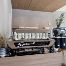 롬브 커피 하우스 이미지