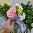 스튜디오알(주) | 스튜디오 촬영 생화 부케 5만원 셀프 제작 후기 (부케 2개 + 부토니에 1개)