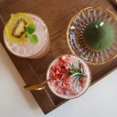 항아리쑥초 | 경주 황리단길 디저트 카페 설월 에서 대릉원 타르트 & 경주딸기 라떼 & 베리레드키위에이드 후기