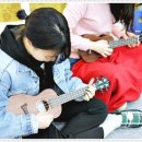 맑은 소리 우쿨렐레 이미지