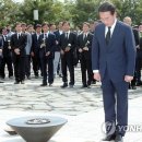 봉하마을 묘역화장실 이미지