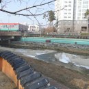 대전천변 공중화장실 이미지