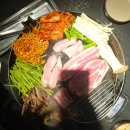 서초구립 서울교육대학교사향 | 소당깨오겹집 교대본점 교대역 회식으로 완벽한 이유: 구워주는 솥뚜껑 오겹살 교대역 고기집, 주차가능