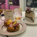 카페어바웃 | 강남역케이크 대형 베이커리 카페 썸띵어바웃커피 후기