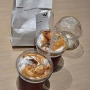 커피한잔 - 완주군 삼례역로 18 | 송도 현대아울렛 카페 분더커피바 | 달콤한 카이막에 분더커피 한잔 솔직 후기