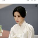 토론토 한인회장 환영사 경청하는 김건희 여사 이미지