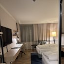 트윈트리2 민박 | [독일/베를린] '더블트리 바이 힐튼 베를린 쿠담', 트윈 게스트 룸 후기 🏩