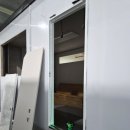 JJ마트 | [김포 방화문 시공] 카라반 제작공장 JJ민판 화이트 6개 동시 완벽 시공 후기!