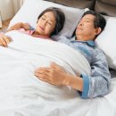 각종 질환 부르는 중장년층 불면증… `꿀잠` 자려면? 이미지