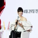 감격스러운 투샷, 한국에 온 메릴 스트립 & 앤 해서웨이! <악마는 프라다를 입는다 2> 내한 기자간담회...