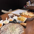 금빛공인중개사사무소 | 봉담 호맥 -북유럽 감성 가득! 가족과 함께 호떡&amp;맥주 한잔.