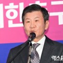 파라과이전 관중석 텅텅 비엇어도 회장 그만둘생각 없는 정몽규 이미지