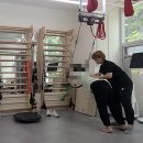 파킨슨병 발이 안 떨어져요 보행동결 보행정지 깨금발재활운동센터에서 서울대입구역재활 신경계재활전문운동센터 파킨슨증후군재활 이미지