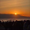 푸른 하늘과 별빛 호수가 하나 되는 길 | 강릉 1박 2일 새해 일출 여행, 경포대 가볼만한 곳, 대게 맛집, 강릉중앙시장, 카페추천