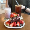 5일 토요일 코스 일기 ❤️ / 맘스터치 핫치즈빅싸이순살...베리베리쇼콜라갸또 / 삼동소바 매콤우육우동 후기