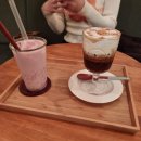풍커피 | 맛집으로 유명한 작고 소중한 카페 <유원섬커피> / 신촌조용한카페 / 풍향고 / 비엔나커피 / 내돈내산후기