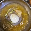 금관꽃돼지 이미지