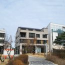 써먼 하우스(summon house) 이미지