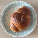 트리플파트너스마포구청지점 | [후쿠오카 빵지순례] 트러플 소금빵이 맛있는 텐진 베이커리, 트러플 베이커리