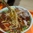 혼자 여행하는 상하이(上海）명소 8：금강우육면(金强牛肉面) 🍽️