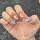 네일칠하다