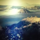인도네시아 자바섬의 북동쪽 브로모 화산의 모습입니다. 정말 장관이네요. 이미지