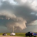 토네이도 이미지