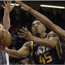 [번역] The Triple Team: 34 flashy Mitchell points leads great Jazz offensive performance 이미지