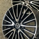 벤츠 GLA45AMG 20인치 휠 ​ 이미지
