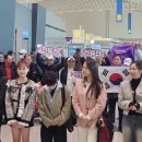 인천 국제공항 에서 가수님 출국 전 모습과 일본에서 사진입니다 이미지