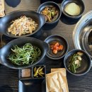 우담포차 | [제주 중문] 우담 제주중문 본점: 압도적 두께의 흑돼지 숯불구이와 입에서 녹는 푸딩 계란찜 (feat...