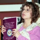 주디 챔벌린(Judi Chamberlin) -- 미국의 정신과 생존자 운동가 -- 조현병 당사자 -- 위키피디아에 수록된 소개글 이미지