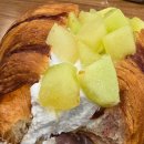 꽃피는4월밀익는5월 | 수영빵집 우유 계란 버터 사용 안 하는 비건빵 꽃피는4월밀익는5월