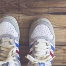 깨끗한 운동화 이미지