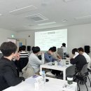 라운드테이블 이미지