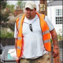 [6월 3일 목요일 기사] Lotto lout Michael Carroll going back to being a binman after blowing 9.7 million pounds win 이미지