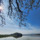 용담마을길 | [용인 용담저수지] 용담호수둘레길 산책로 한 바퀴 후기 | 1시간 코스, 맑은 하늘과 물 그림자